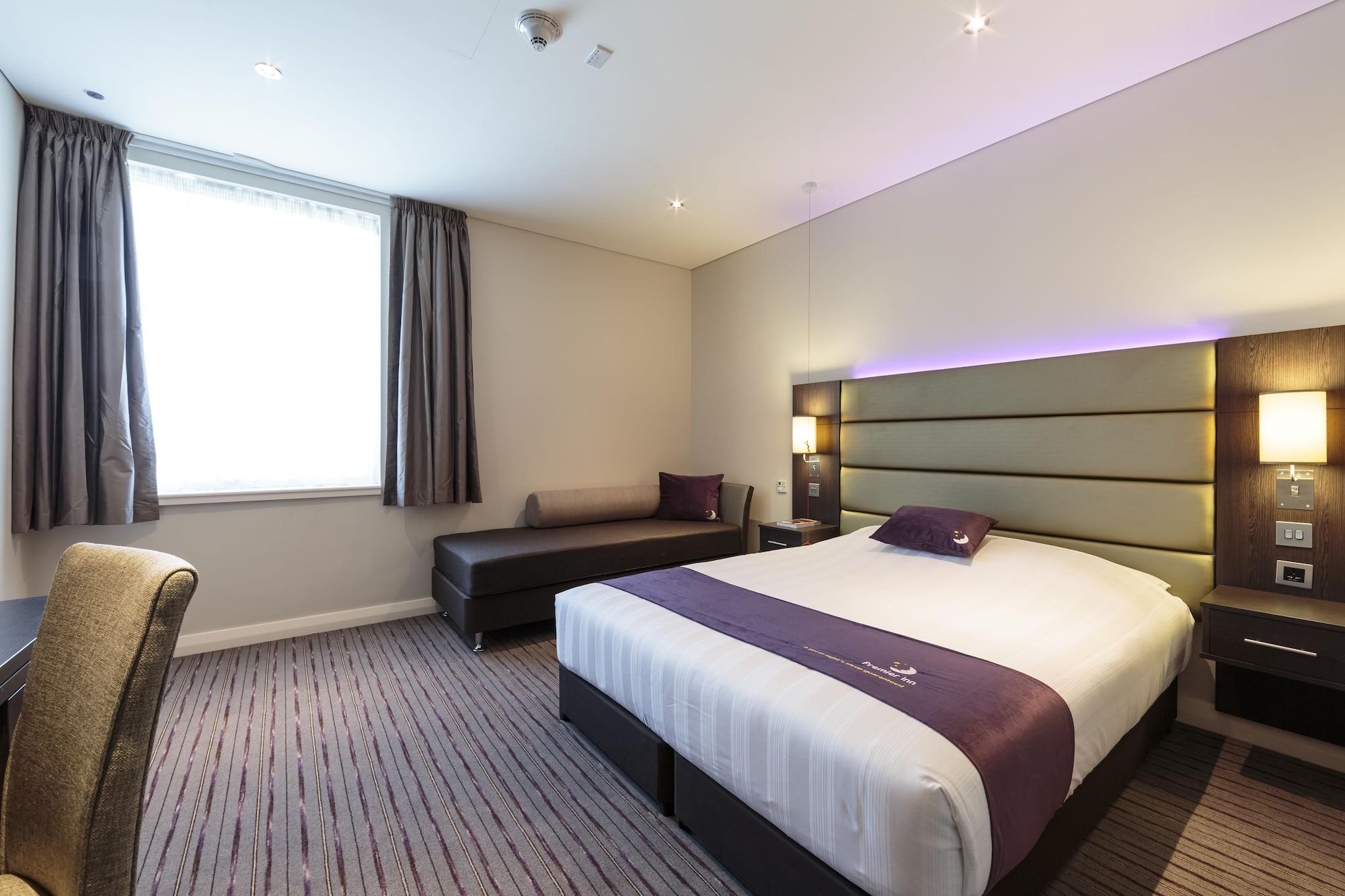 Premier Inn Doha Education City Umm al Qubur Экстерьер фото
