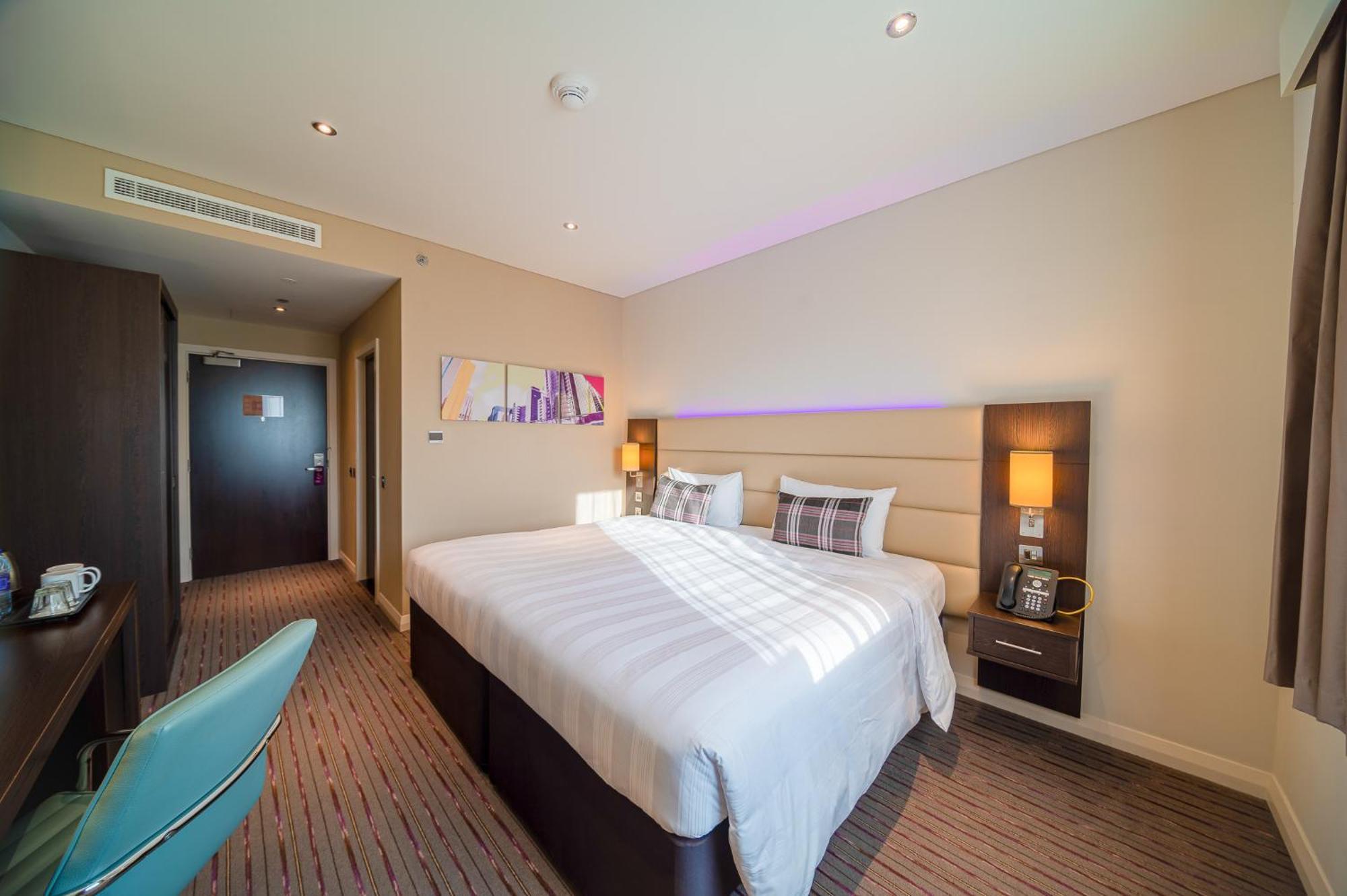 Premier Inn Doha Education City Umm al Qubur Экстерьер фото