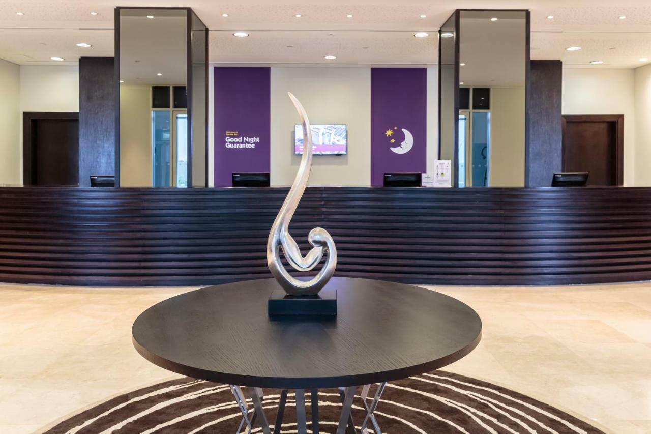Premier Inn Doha Education City Umm al Qubur Экстерьер фото