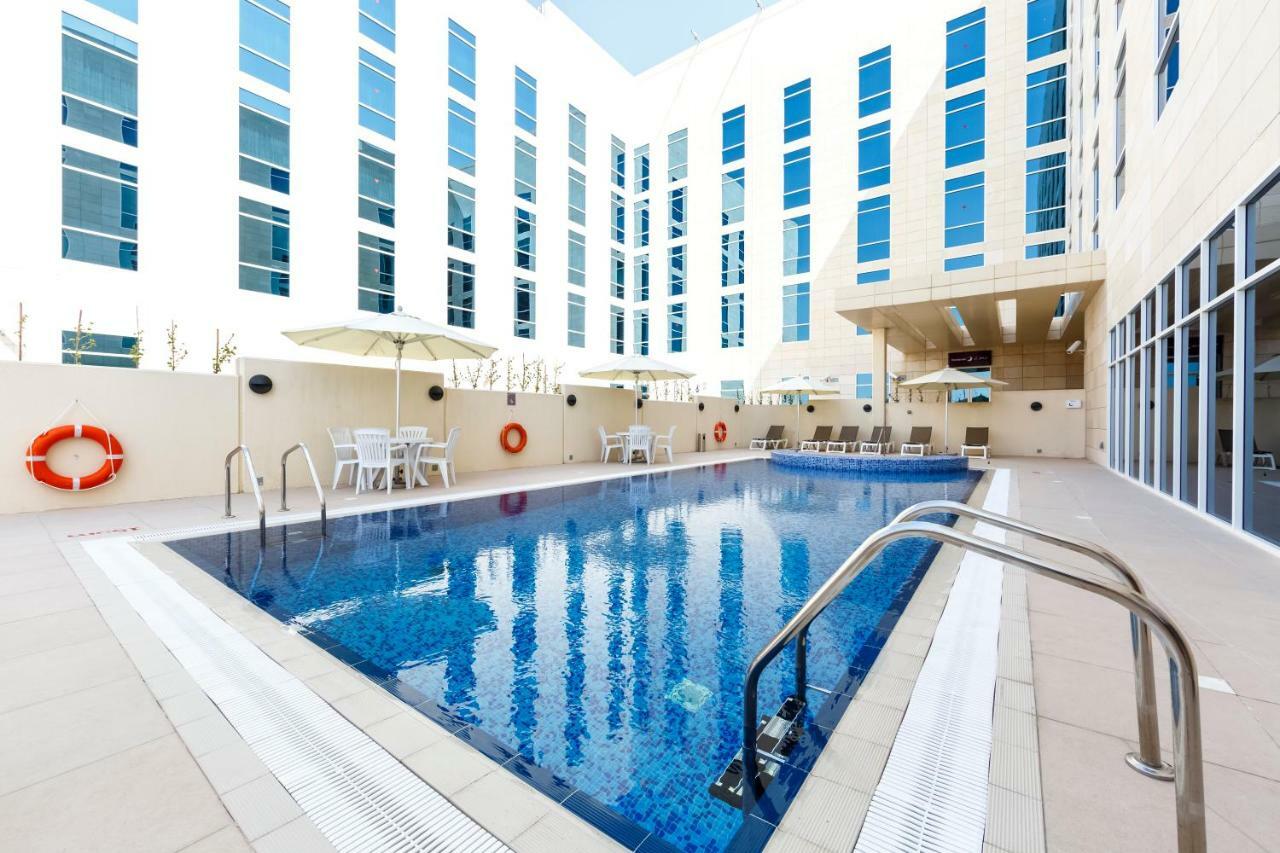 Premier Inn Doha Education City Umm al Qubur Экстерьер фото